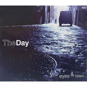 [중고] 더 데이 (The Day) / Close Your Eyes &amp; Listen