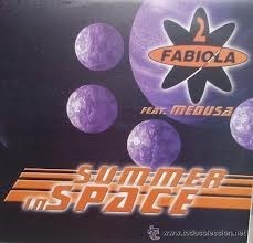 [중고] 2 Fabiola / Summer In Space (Feat.Medusa/single/수입)